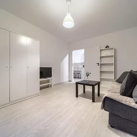 Madalinskiego Comfort By Bookinghost