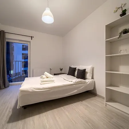 Апартаменты Madalinskiego Comfort By Bookinghost